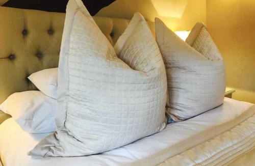 Goudhurst Hotel | The Star And Eagle Hotel