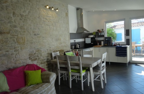 LʼAiguillon-sur-Mer House | The Star of L'Aiguillon
