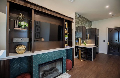 Springdale Apartment | The Star on Spring