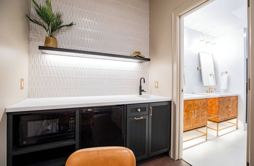 Springdale Apartment | The Star on Spring