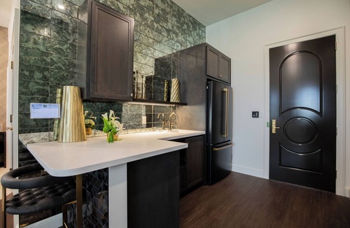 Springdale Apartment | The Star on Spring