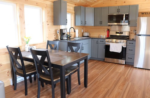 Stamford Cabin | The Stargazer Cabin at Skyline Retreat