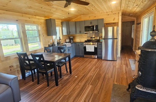 Stamford Cabin | The Stargazer Cabin at Skyline Retreat
