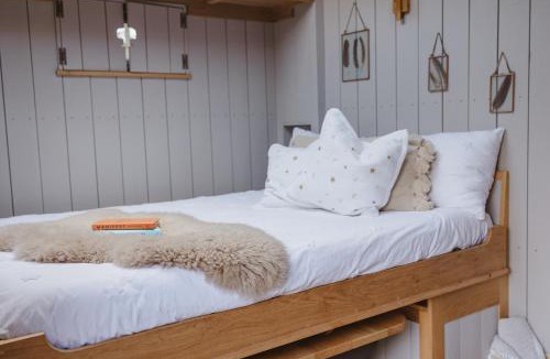 Winestead Other | The Starlight Hideaway