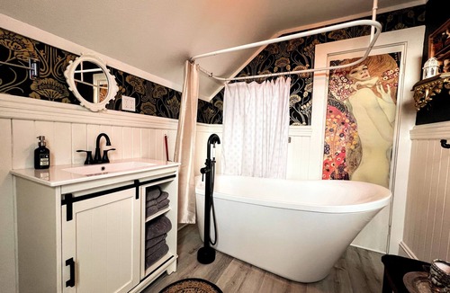 Seaside Hotel | The Starry Night Inn