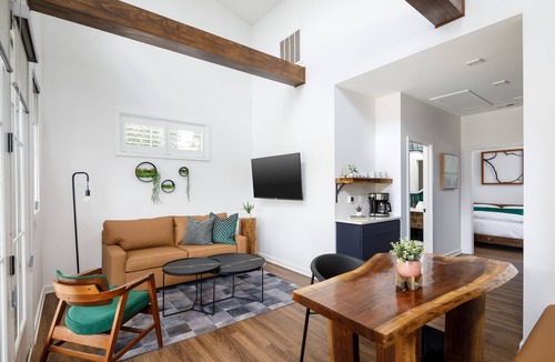 Greenville - Spartanburg Apartment | The Station by Compo Hotels