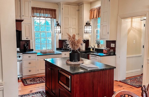 Campbelltown House | The Stauffer House