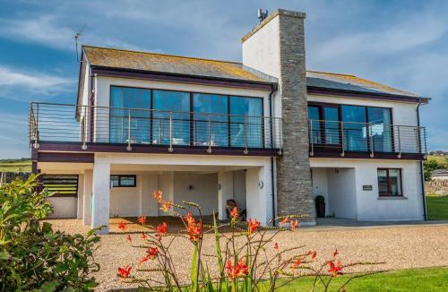 Hoy Island House | The Steading