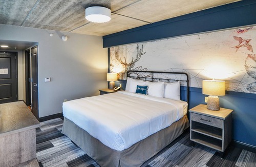 Downtown Kenosha Hotel | The Stella Hotel & Ballroom