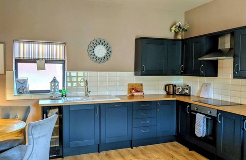 Kirk Sandall House | The Stirrups Cottage with Hot Tub