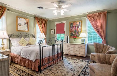 Highlands - Perkins Bed & Breakfast | The Stockade Bed and Breakfast
