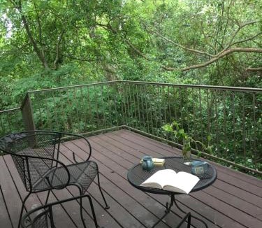 Highlands - Perkins Bed & Breakfast | The Stockade Bed and Breakfast
