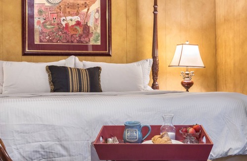 Highlands - Perkins Bed & Breakfast | The Stockade Bed and Breakfast