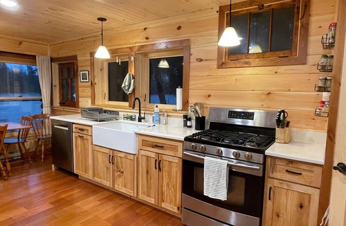 Star Lake Cottage | The Stone House: A Quiet, Sweet, Lakefront Respite