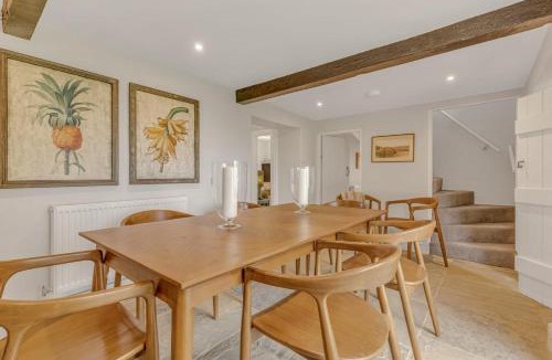 Medbourne House | The Stone House