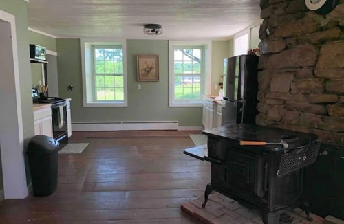 Lewistown House | The Stone House