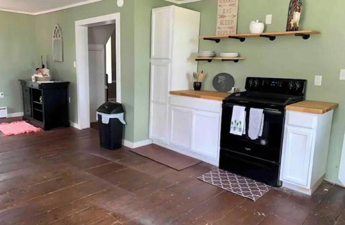 Lewistown House | The Stone House