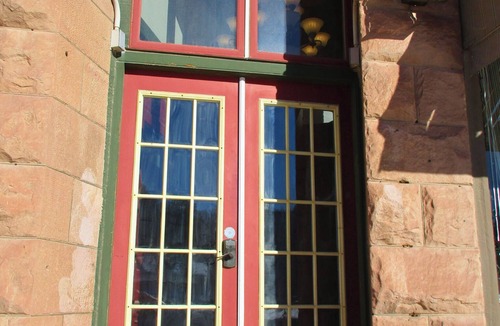Hot Springs Apartment | The Stone room Suite #11, sleeps 5 guest
