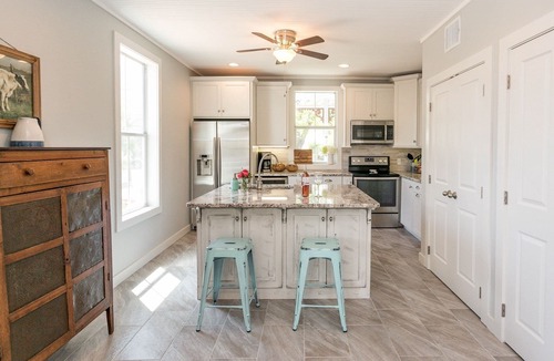 Fredericksburg House | The Stone Well Haus | Pet Friendly