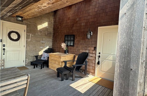 Pictou Apartment | The Stonehouse Makers' Maisonette