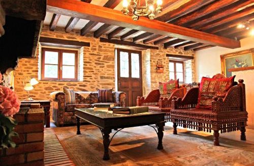Comblessac House | The Storyteller Apartment at Chateau Le Mur