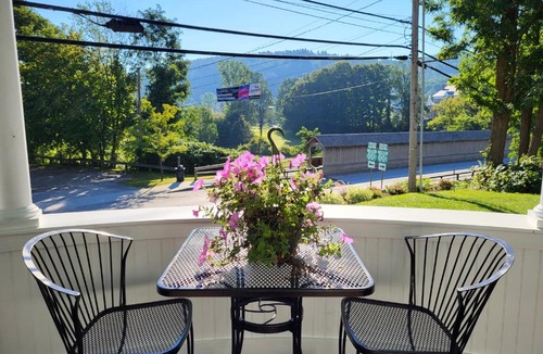 Stowe Area Hotel | The Stowe Village Inn