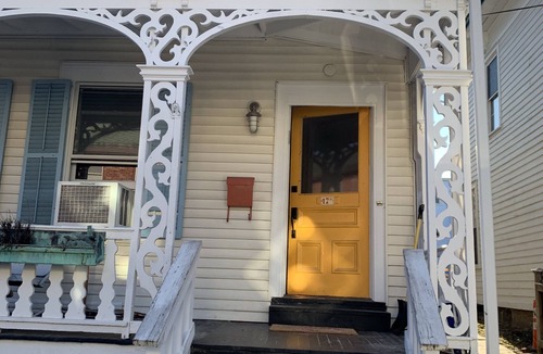 Kingston Apartment | The Strand House with hot tub