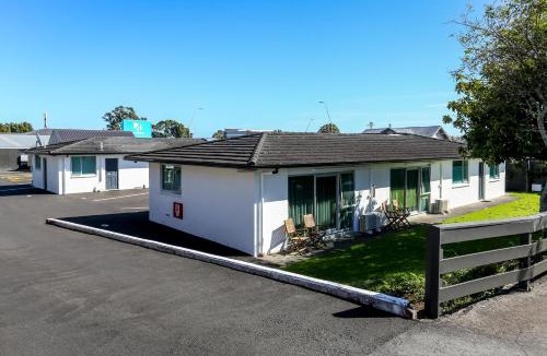 New Plymouth Hotel | The Strand