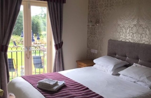 Meriden Hotel | The Strawberry Bank