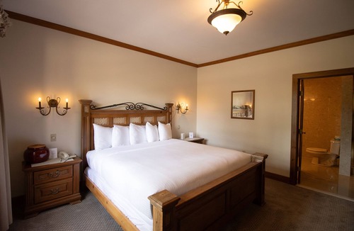 Stroudsburg Hotel | The Stroudsmoor by Wedgewood Weddings