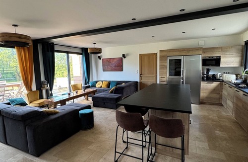 Annebault House | The Stud House