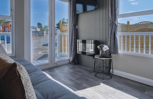 Amroth Apartment | The Studio - 1 Bedroom Cabin - Amroth