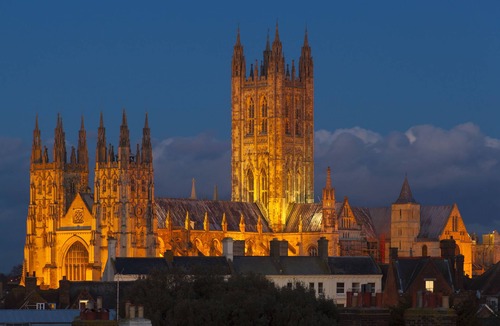 Canterbury Apartment | The Studio a chic Scandi-style apartment a stroll from the centre with parking.