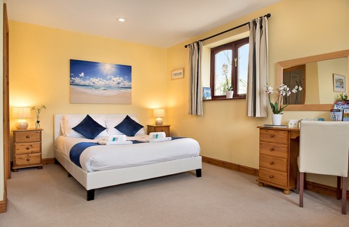 Callington Cabin | The Studio, Cornwall, Netflix, EV charger, Patio, BBQ,