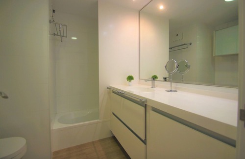 Ensanche Diputacion Apartment | The studio is located in the heart of Alicante, in one of the most emblematic buildings.