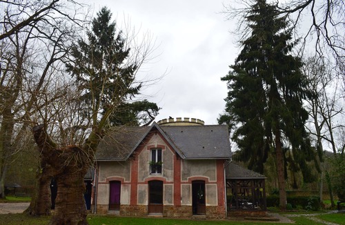 Chateaufort Apartment | The Studio of the Domaine de la Geneste