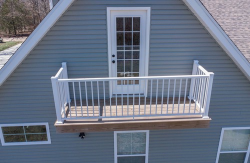 Waynesville Apartment | The Studio on Rainbow is a cozy and functional studio apartment located in Waynesville, just minutes from Fort Leonard Wood. Perfect for short or extended stays, this space offers a queen bed, twin pullout, full kitchen, and modern essentials