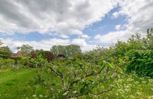 Abbess Roding Apartment | The Studio - One Bedroom Apartment, Sleeps 2