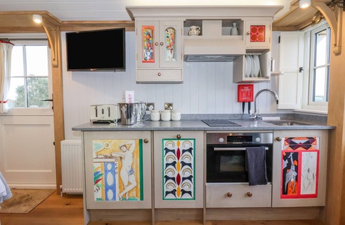 Ryther Cottage | THE STUDIO, romantic, with a garden in Tadcaster