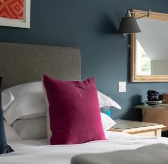 Rendcomb Hotel | The Stump