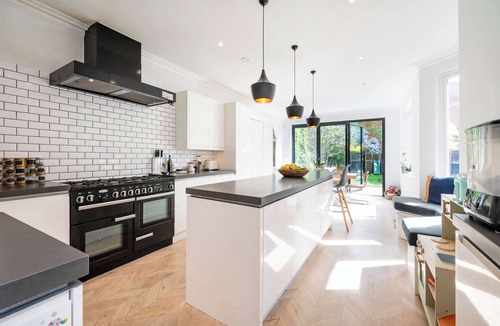 Mapesbury House | The Suburban Bliss Su