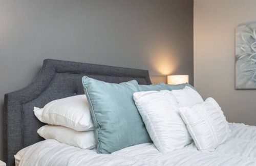 Harrisonburg Apartment | The Sugar Maple - Suite