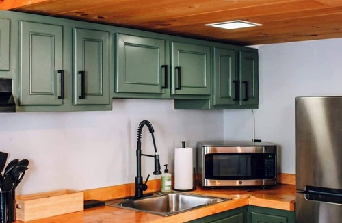 Warren Ski Chalet | The SugarFunk Chalet (Access Rd w/Sugarbush Views)