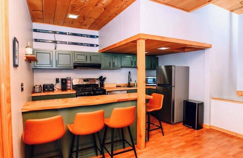 Warren Ski Chalet | The SugarFunk Chalet (Access Rd w/Sugarbush Views)