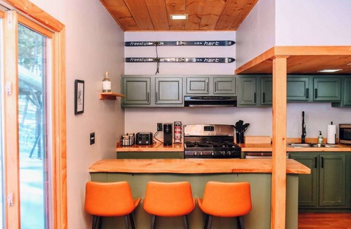 Warren Ski Chalet | The SugarFunk Chalet (Access Rd w/Sugarbush Views)