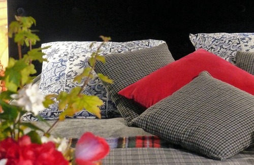 Muidorge House | The Suit Legends. A luxury Romantic Suite + Private Spa in Oise, B&B near Paris