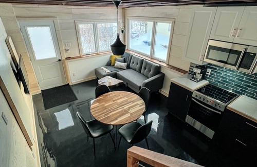 Murdochville Apartment | The Suite 608 - Luxurious loft, sauna and mountain