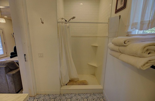 Big Bear Hotel | The Suite at Shay Meadows by Big Bear Vacations