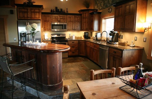 Colbert House | The Suite Getaway at Green Bluff