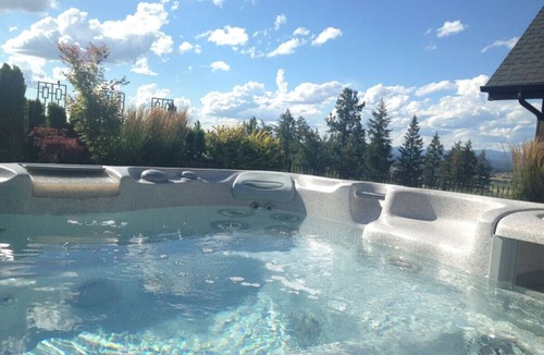 Colbert House | The Suite Getaway at Green Bluff